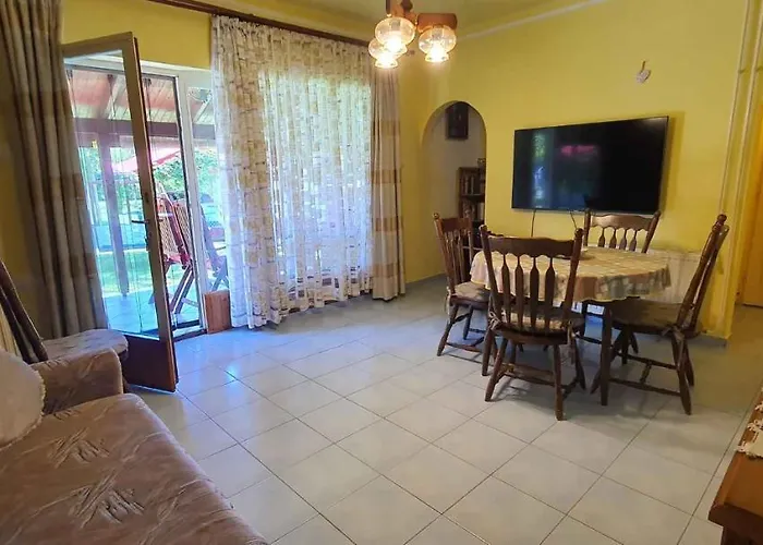 - Balaton 18389 Apartamento